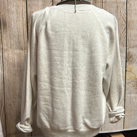 Super cute ON sweatshirt 💙 - Picture 4 of 6